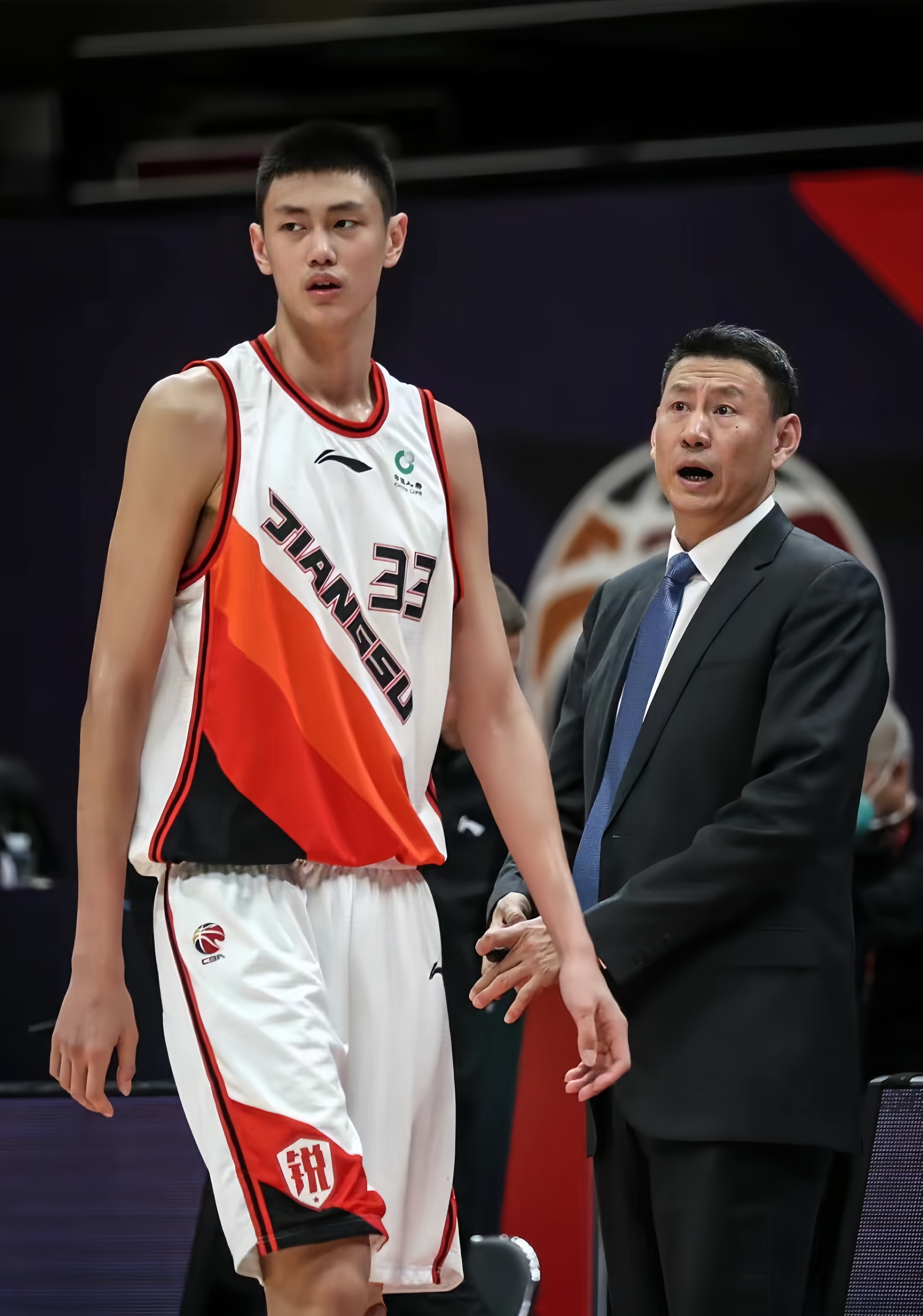 开云体育-包含明尼苏达森林狼发布备战花絮，冲刺阶段队长鼓劲，CBA季后赛任务艰巨，临场指挥获称赞的词条-开云体育