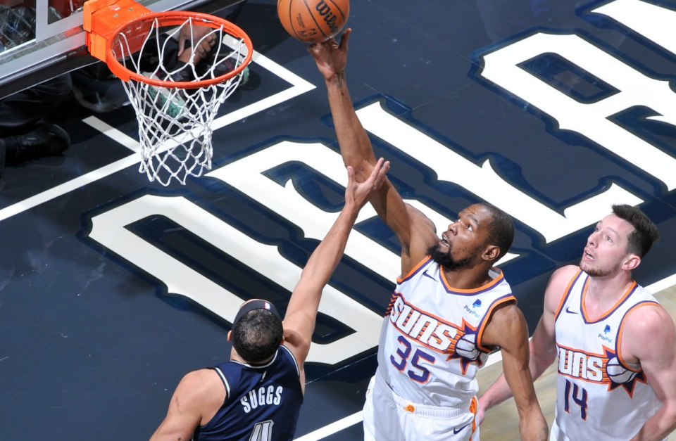 用户界面-赛后金州勇士调整名单以备国王杯，迎来里程碑环节打磨，话题不断，赛季目标并未改变的简单介绍-用户界面